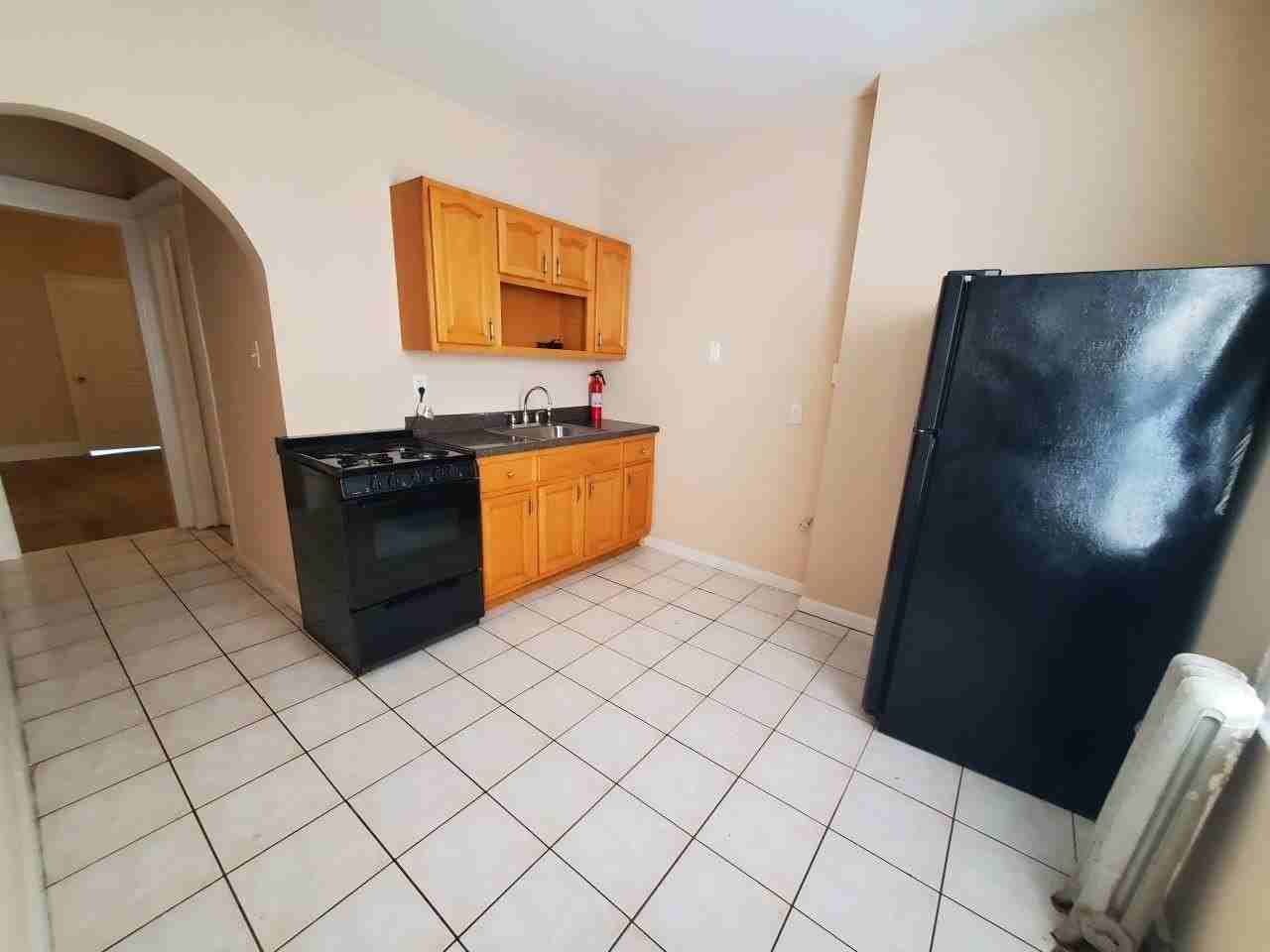 202 Delaware Ave #2-2ndFL - Photo 6 of 10