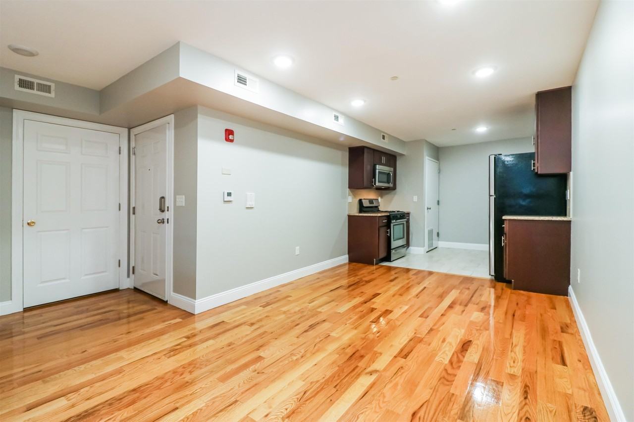 381 Communipaw Ave #3B - Photo 5 of 22