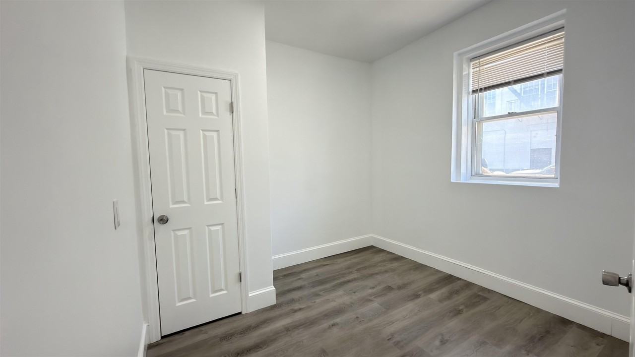 397 Avenue C #101 - Photo 5 of 14