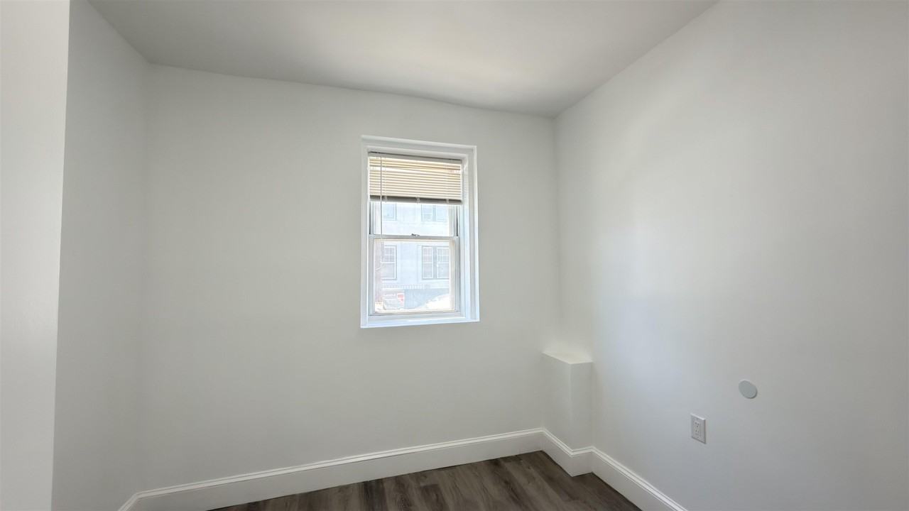 397 Avenue C #101 - Photo 6 of 14