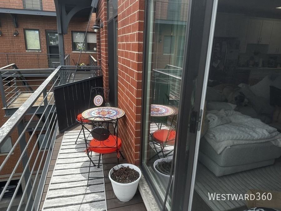 1830 N Winchester Ave #315 - Photo 5 of 18