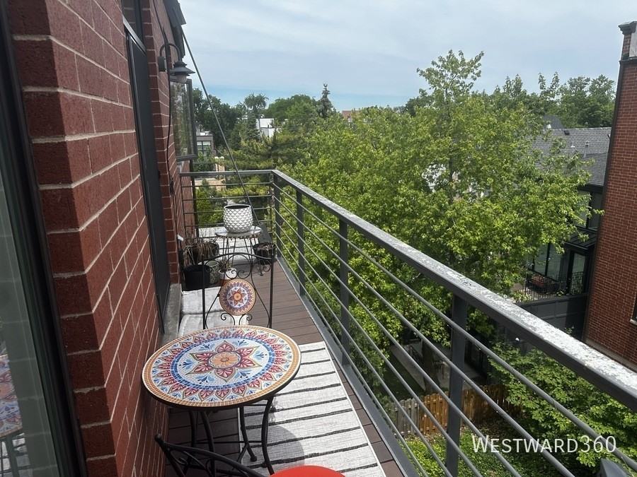1830 N Winchester Ave #315 - Photo 6 of 18