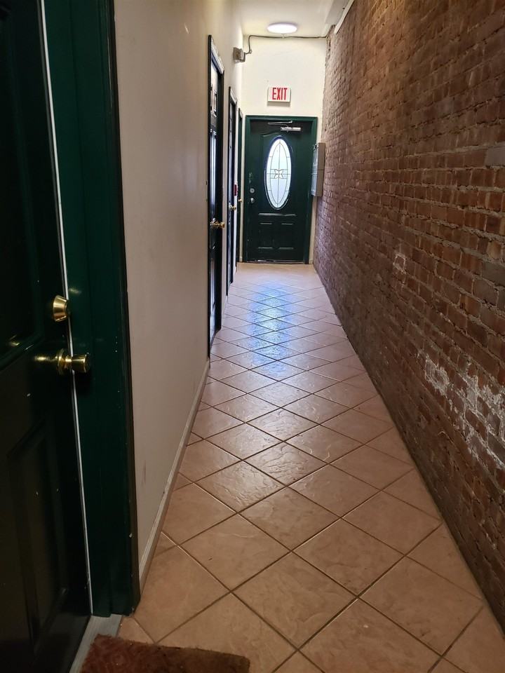 385 Avenue C #3 - Photo 4 of 10