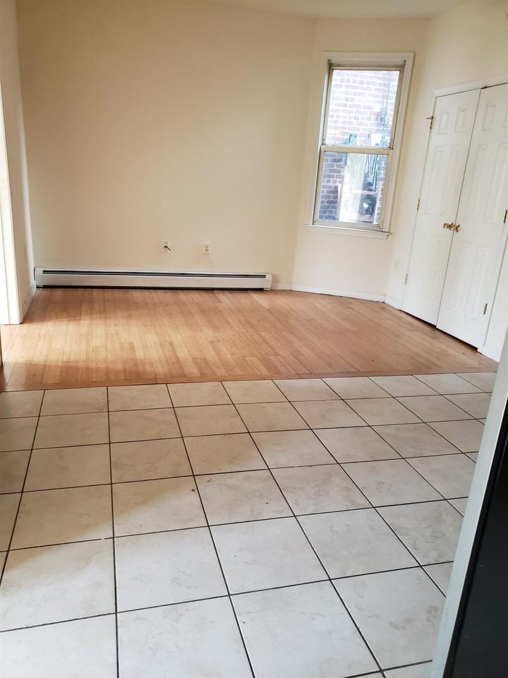 385 Avenue C #3 - Photo 5 of 10