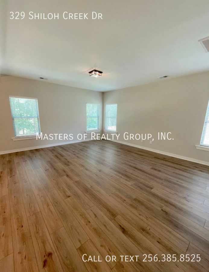 329 Shiloh Creek Dr - Photo 3 of 36