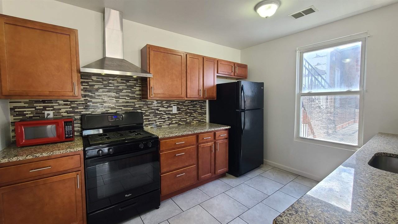 3714 Kennedy Blvd #3