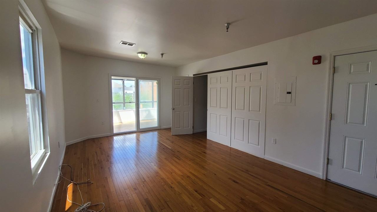 3714 Kennedy Blvd #3 - Photo 6 of 23