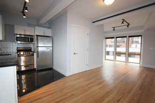 338 Grove St #4C - Photo 1 of 1