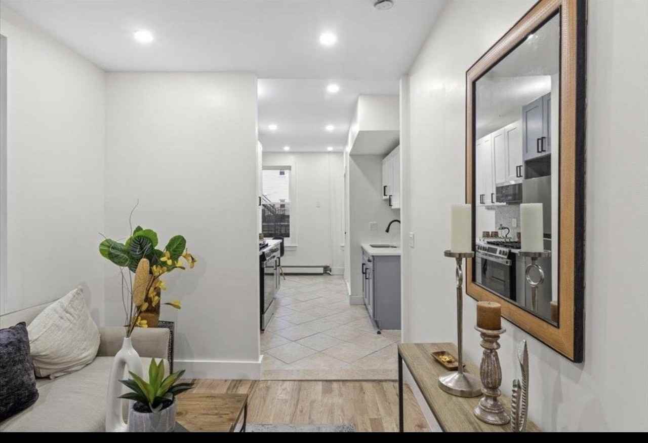 121 41st St #3 - Photo 5 of 11