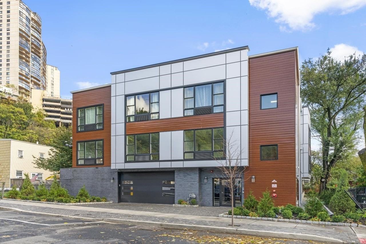 26 GRAND ST #302 - Photo 2 of 19