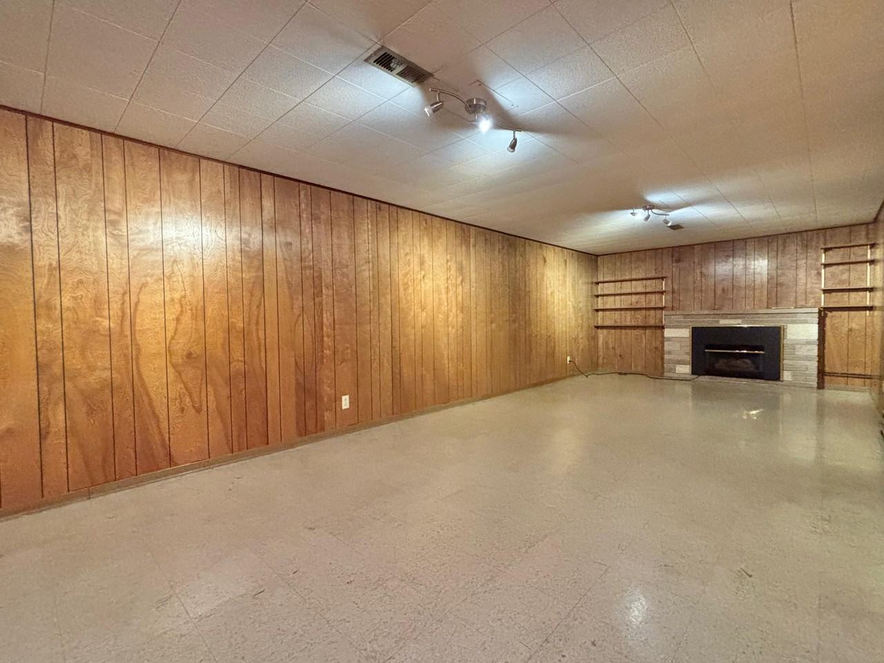 7520 E Mission Ave - Photo 6 of 23