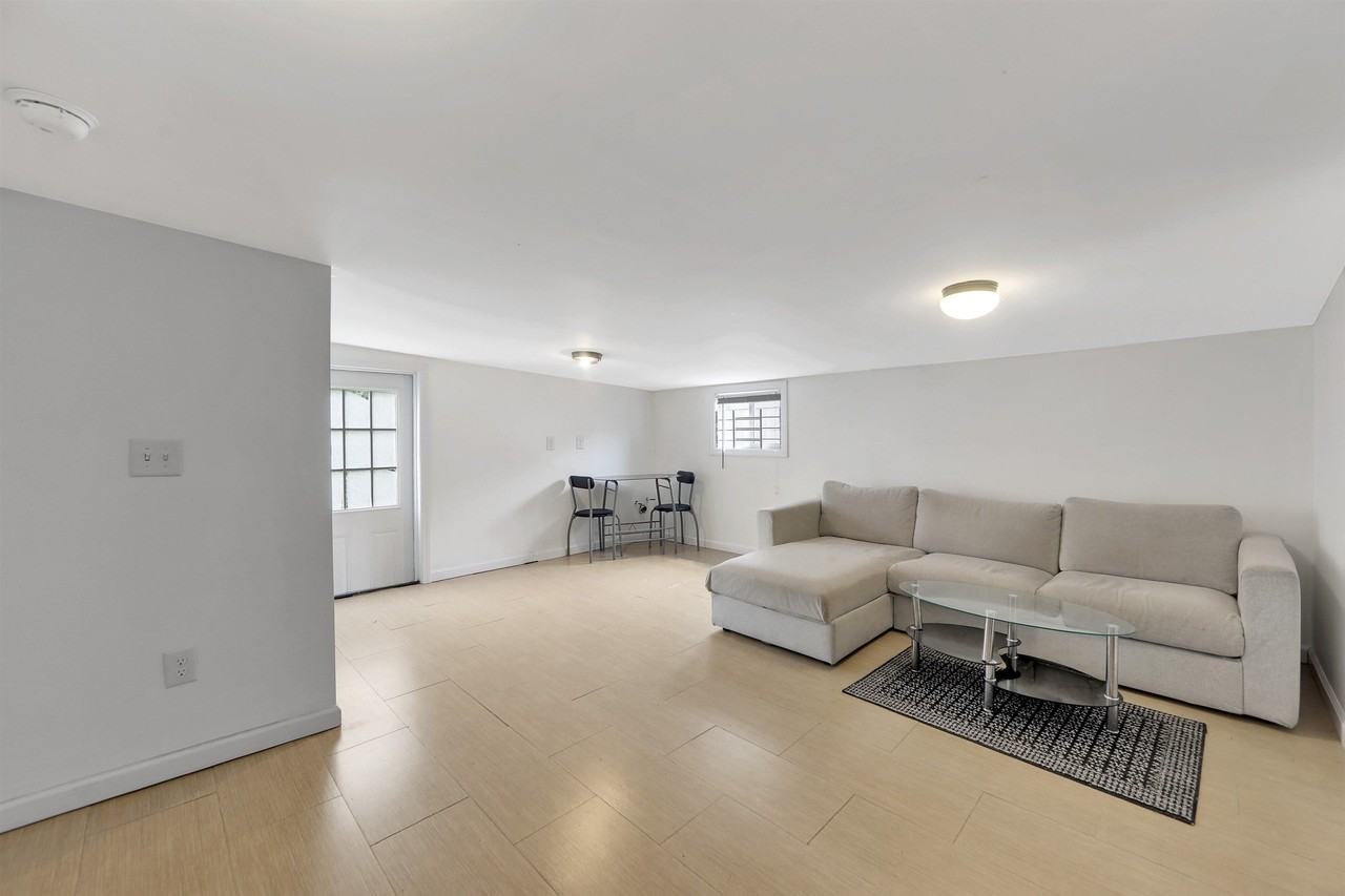 20 Gardner Ave #2 - Photo 7 of 12