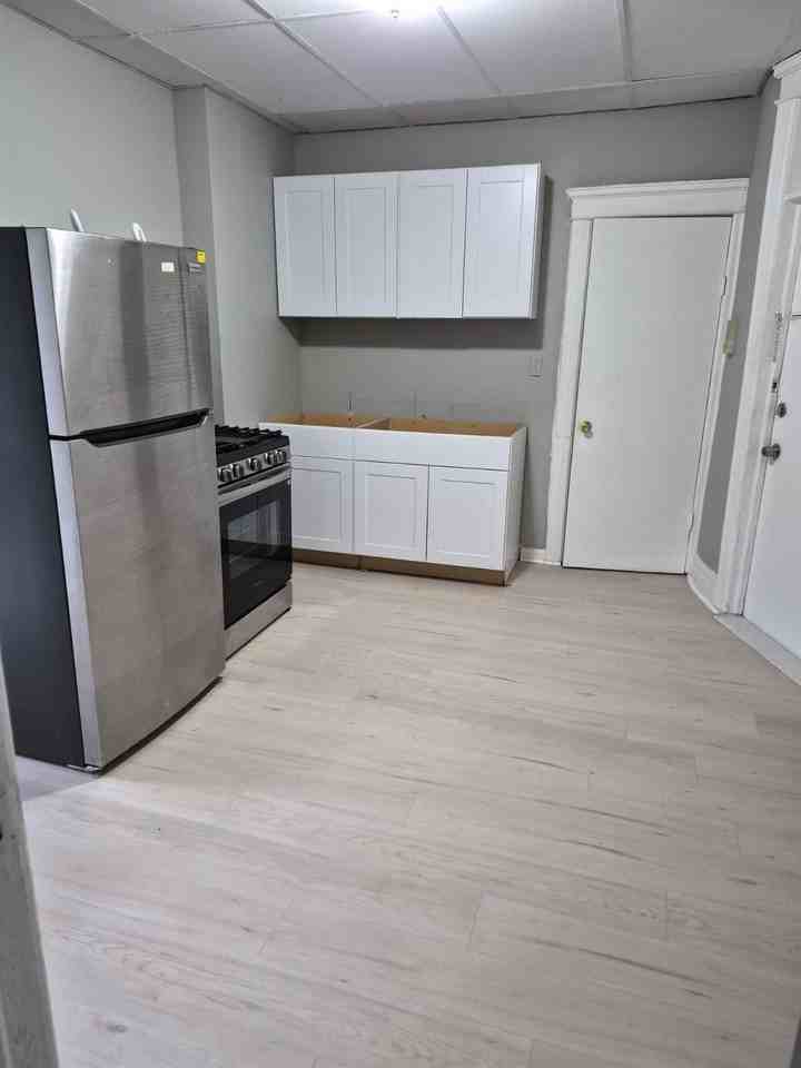 80 W 18th St #5 - Photo 4 of 10