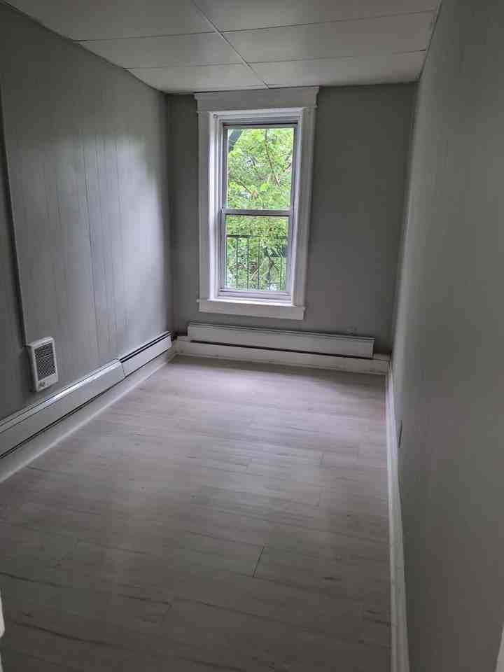 80 W 18th St #5 - Photo 5 of 10