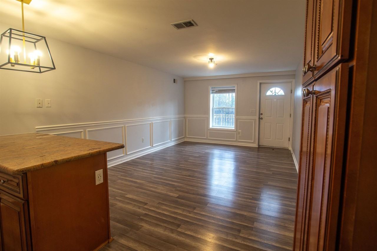 171 Clifford St #1 - Photo 7 of 29