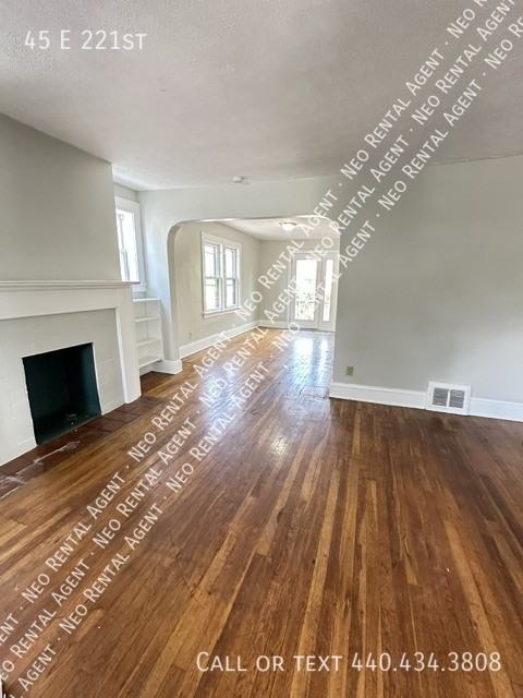 45 E 221st St - Photo 3 of 9