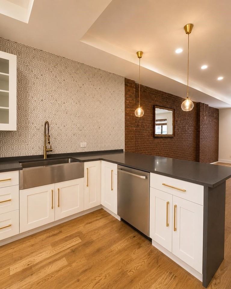 164 Harrison Ave #2 - Photo 5 of 31