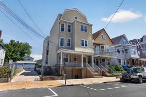 featured image of 25 W 15th St #5