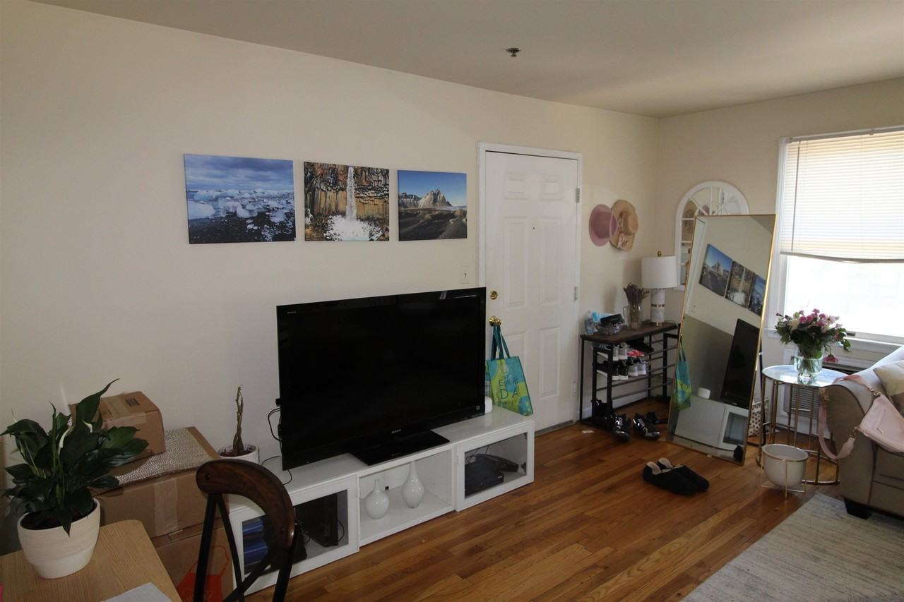 600 Jefferson St #B - Photo 3 of 10