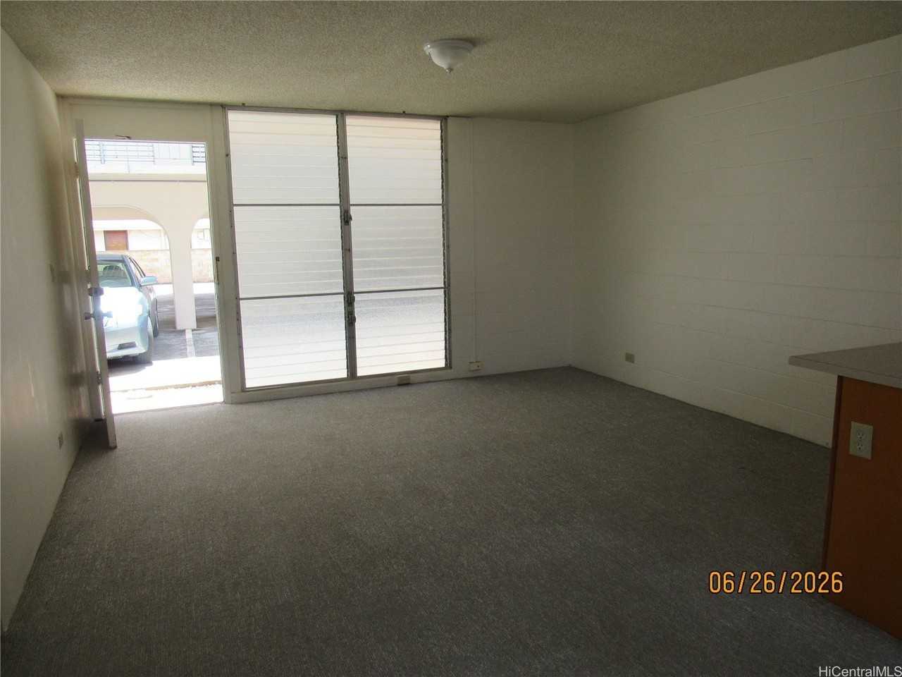 3111 Brokaw St #102 - Photo 5 of 10