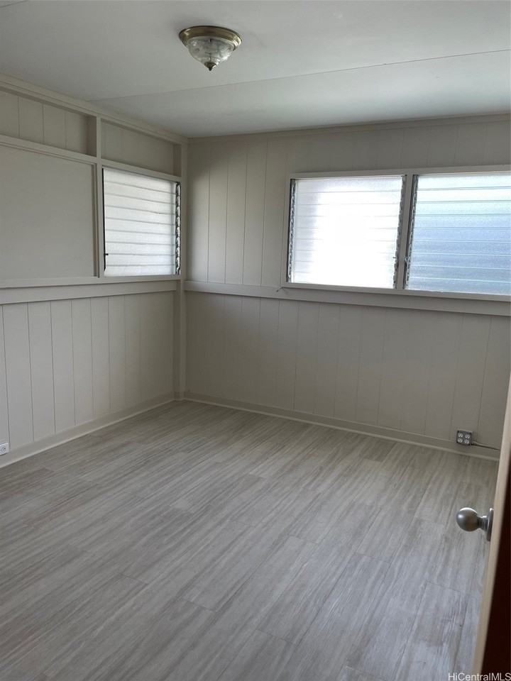 521 Ululani St - Photo 7 of 15