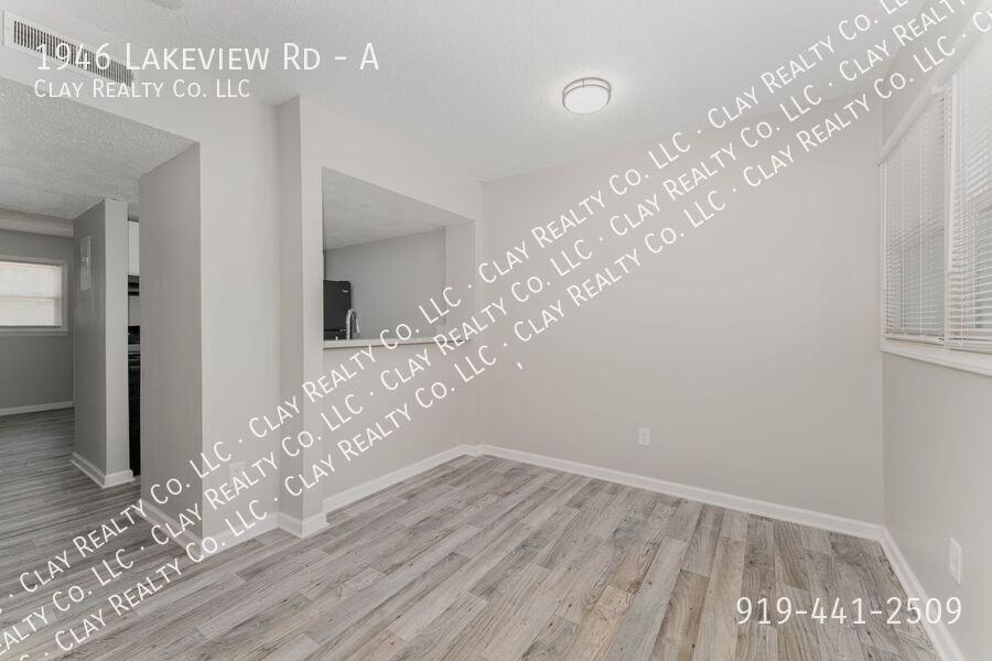 1946 Lakeview Rd #A - Photo 4 of 23
