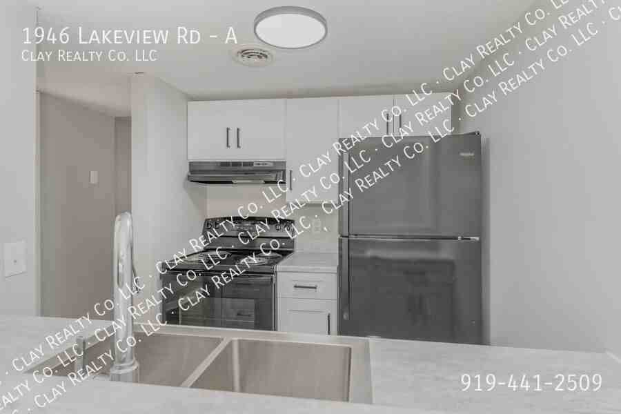 1946 Lakeview Rd #A - Photo 6 of 23