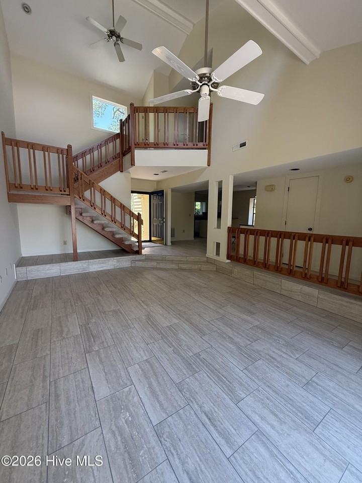 134 Lagoon Ln - Photo 2 of 14