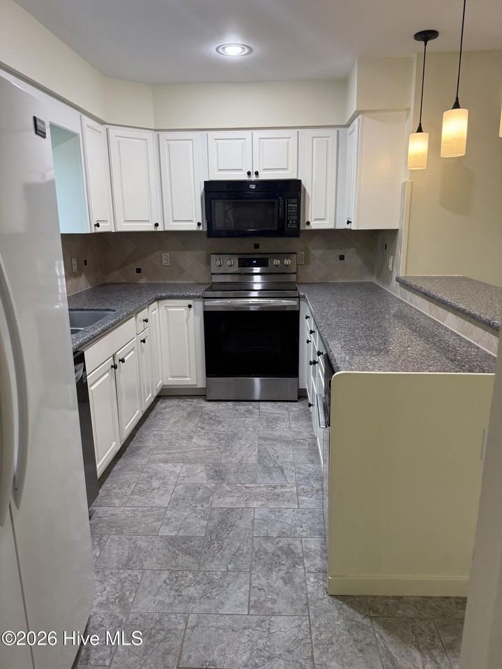 134 Lagoon Ln - Photo 6 of 14