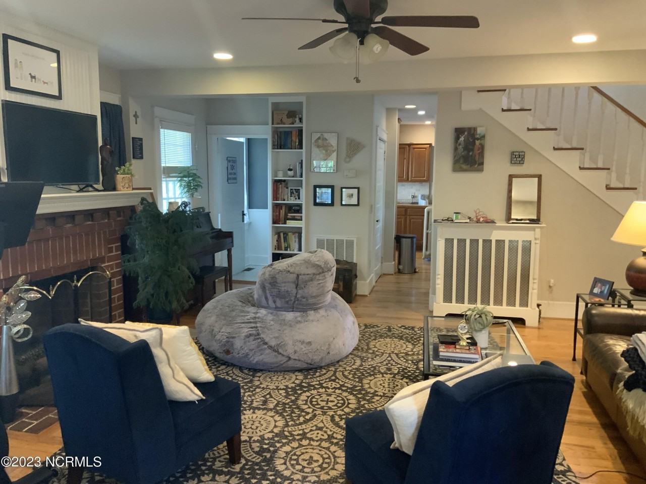 375 E Maine Ave - Photo 5 of 19