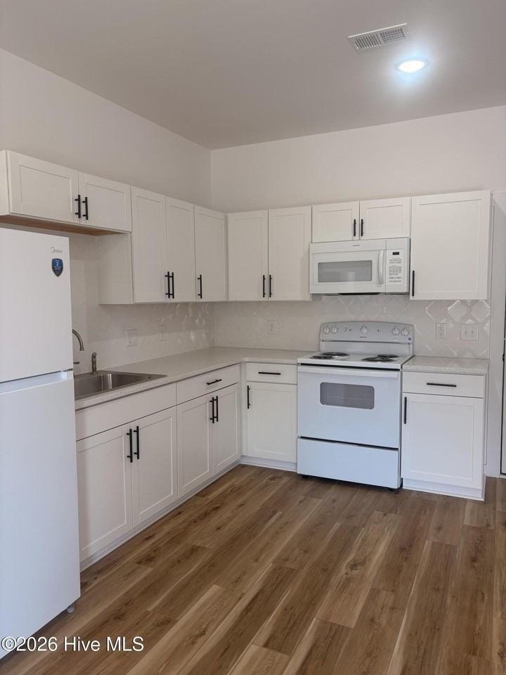 2342 Jolly Roger Dr Sw - Photo 4 of 17