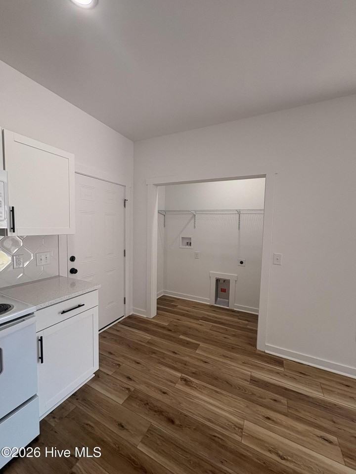 2342 Jolly Roger Dr Sw - Photo 5 of 17