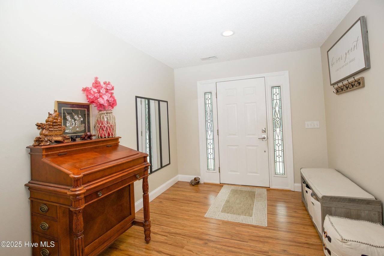 225 Adams Cir - Photo 3 of 42
