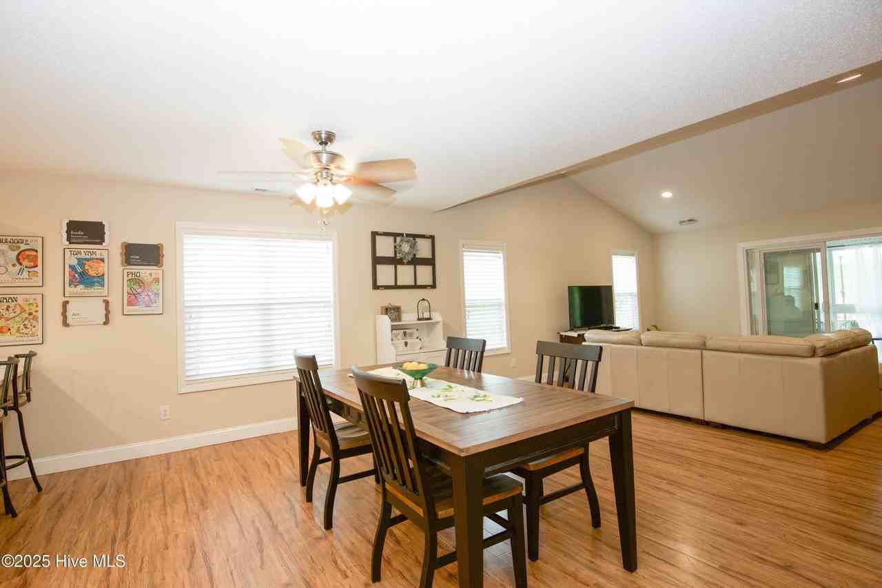 225 Adams Cir - Photo 4 of 42