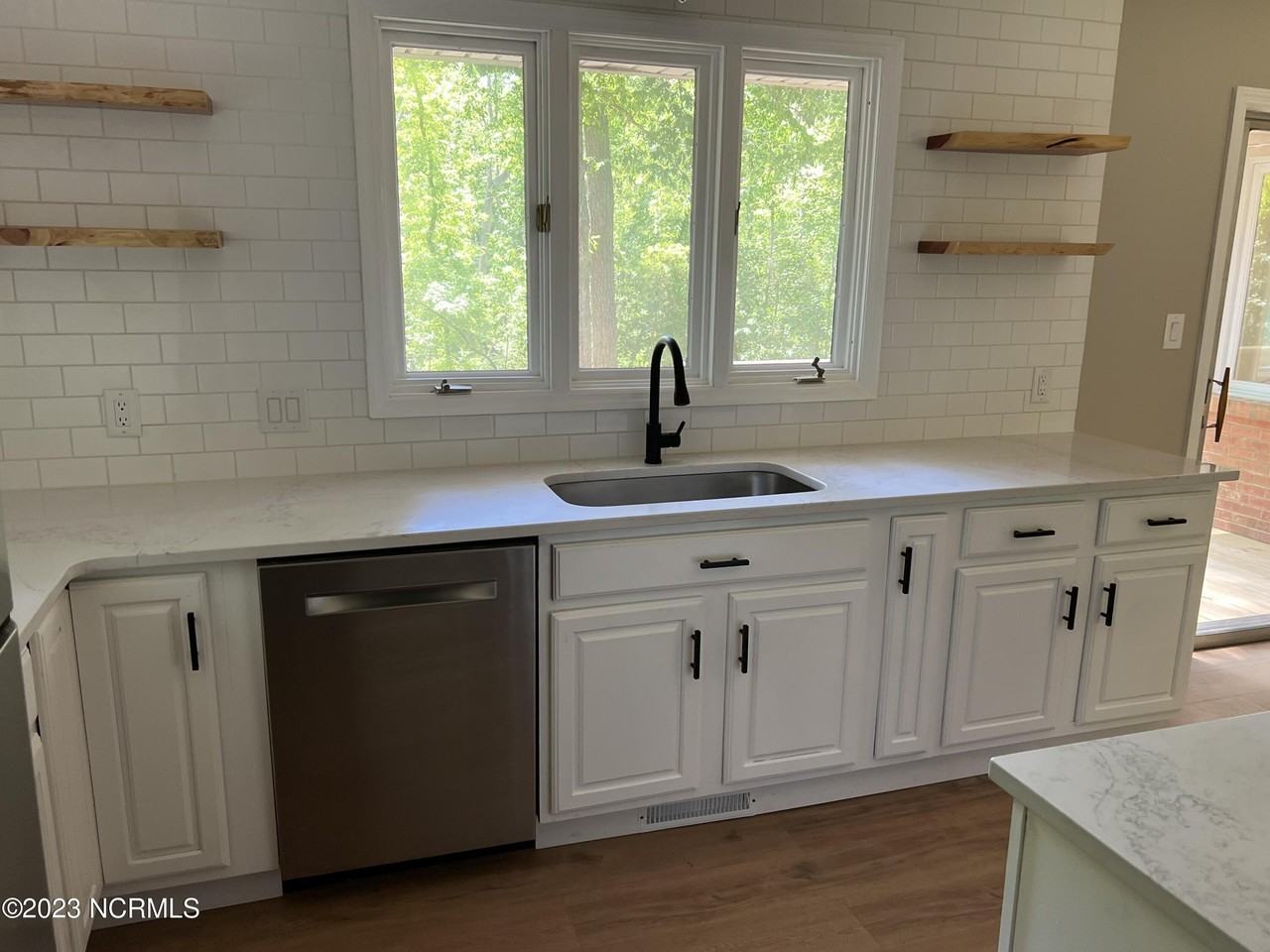 307 Kyloe Rd - Photo 6 of 18