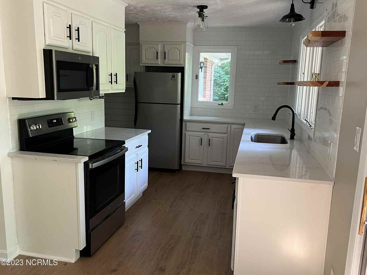 307 Kyloe Rd - Photo 7 of 18