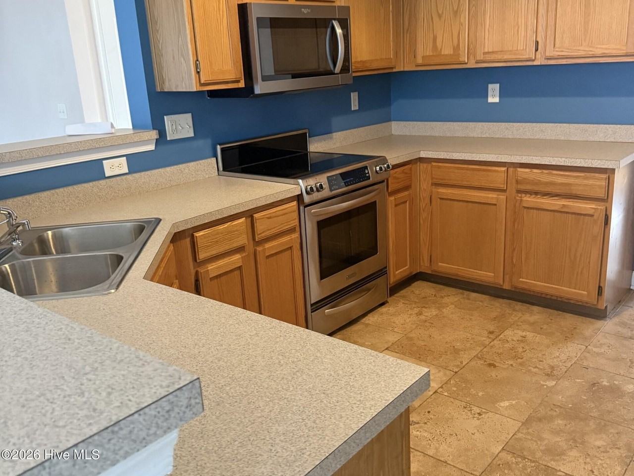 188 Eagleton Cir - Photo 5 of 24