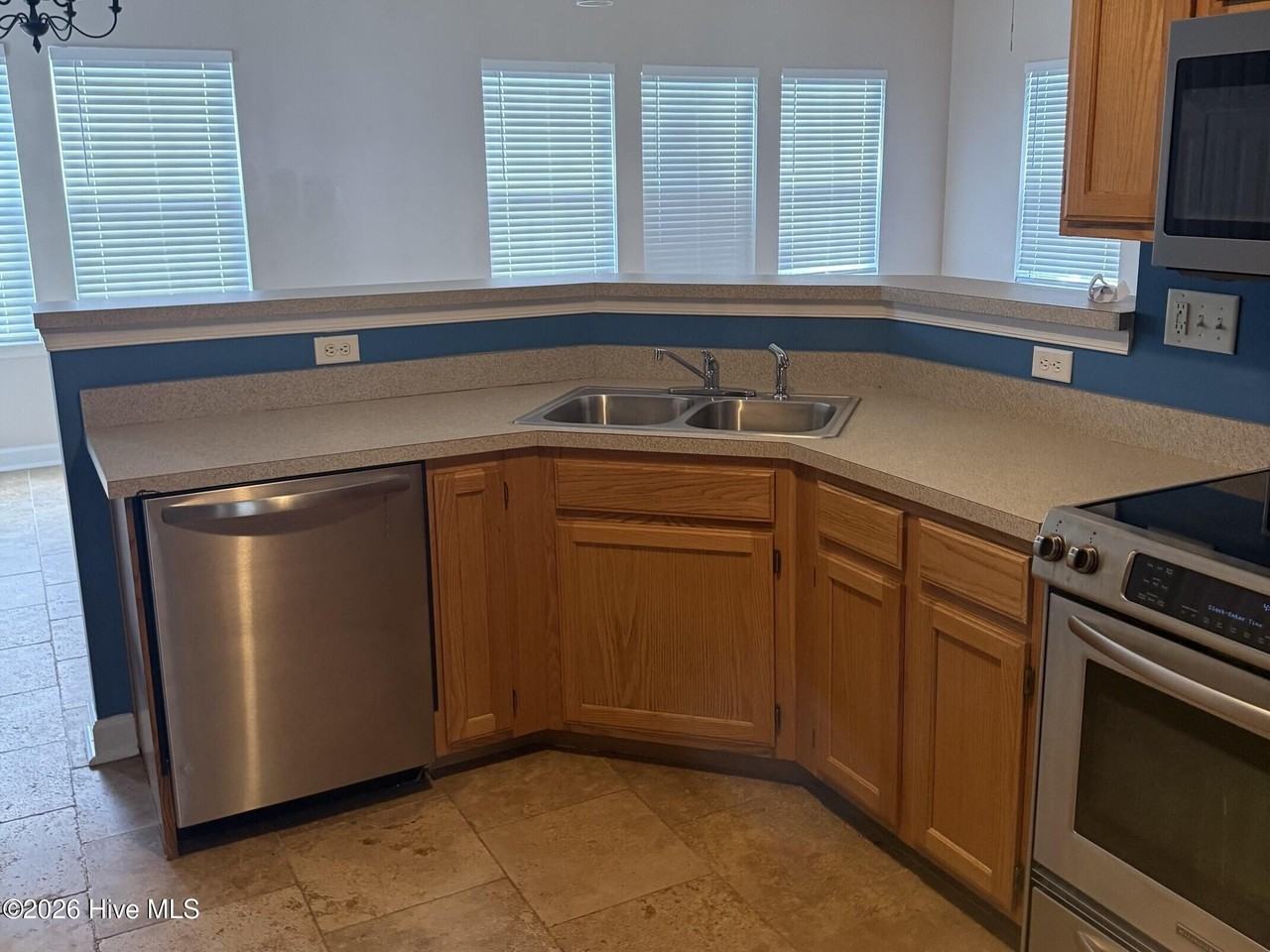 188 Eagleton Cir - Photo 7 of 24