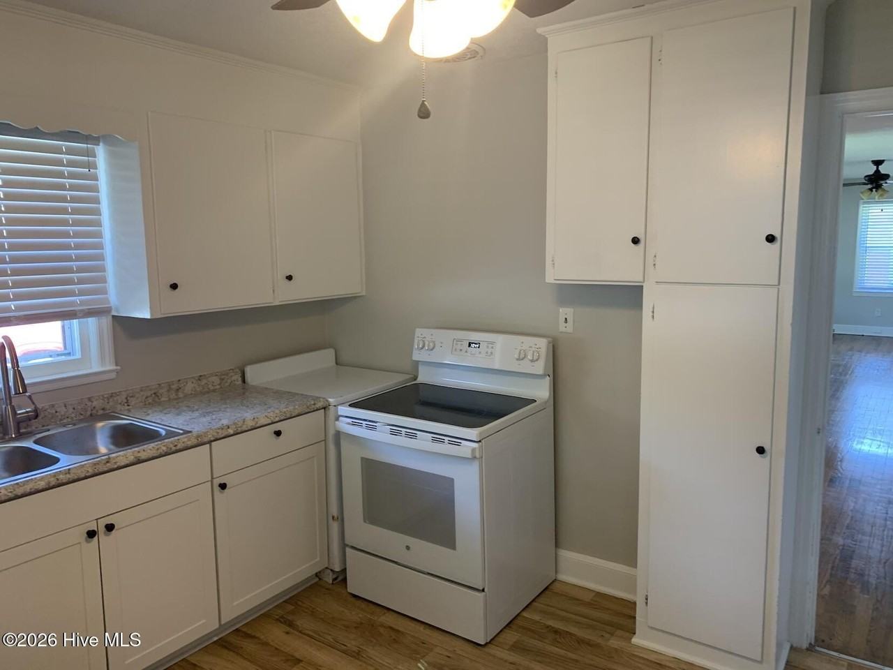 4039 Verna Ave #4039 - Photo 2 of 9