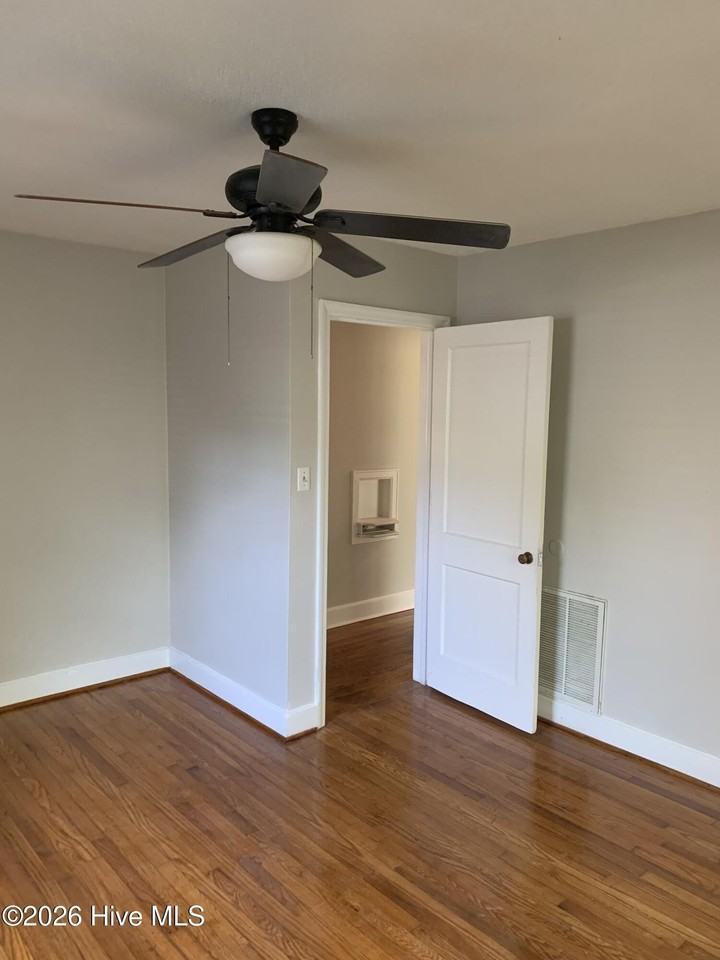 4039 Verna Ave #4039 - Photo 6 of 9