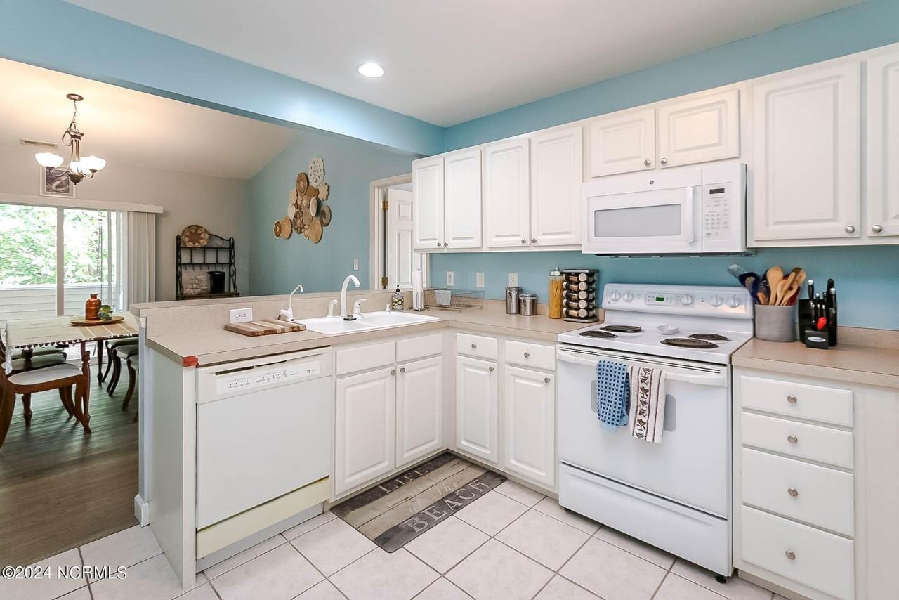 404 Commerce Ave #D - Photo 5 of 14