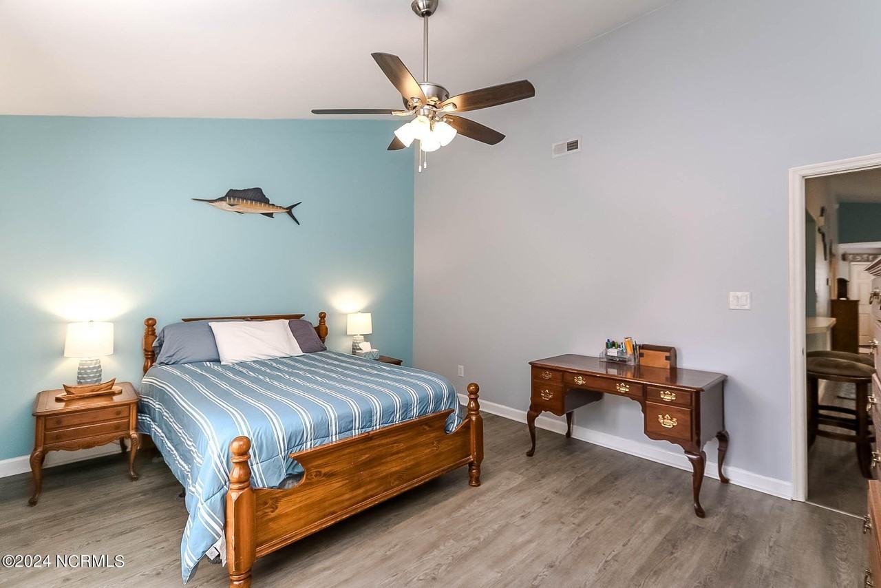 404 Commerce Ave #D - Photo 7 of 14