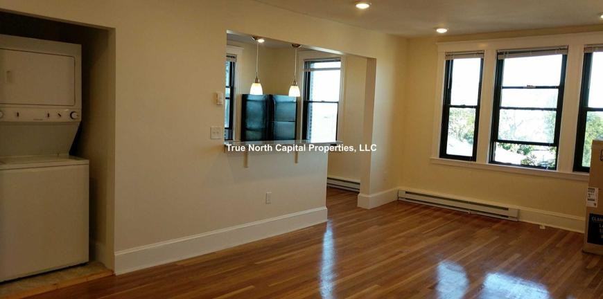 384 Broadway - Photo 4 of 10