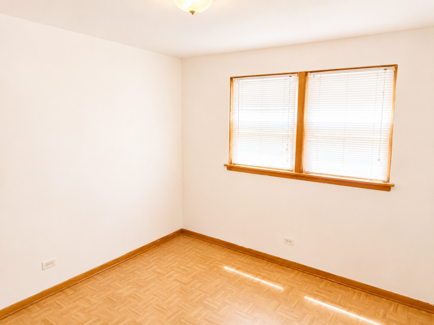 7560 N Waukegan Rd - Photo 5 of 9