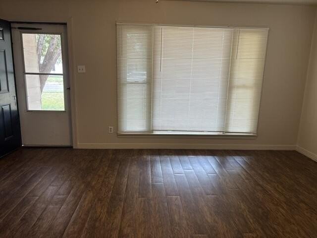 2806 38th St - Photo 6 of 12