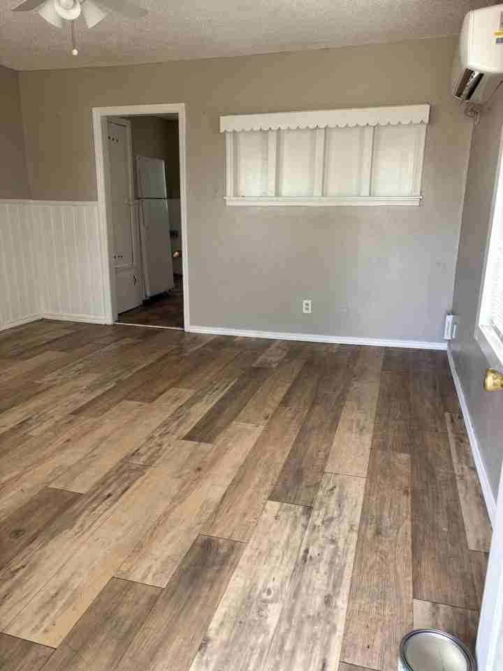 2205 39th St - Photo 2 of 14