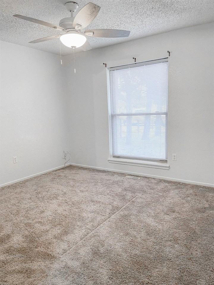9608 Detroit Ave - Photo 3 of 9