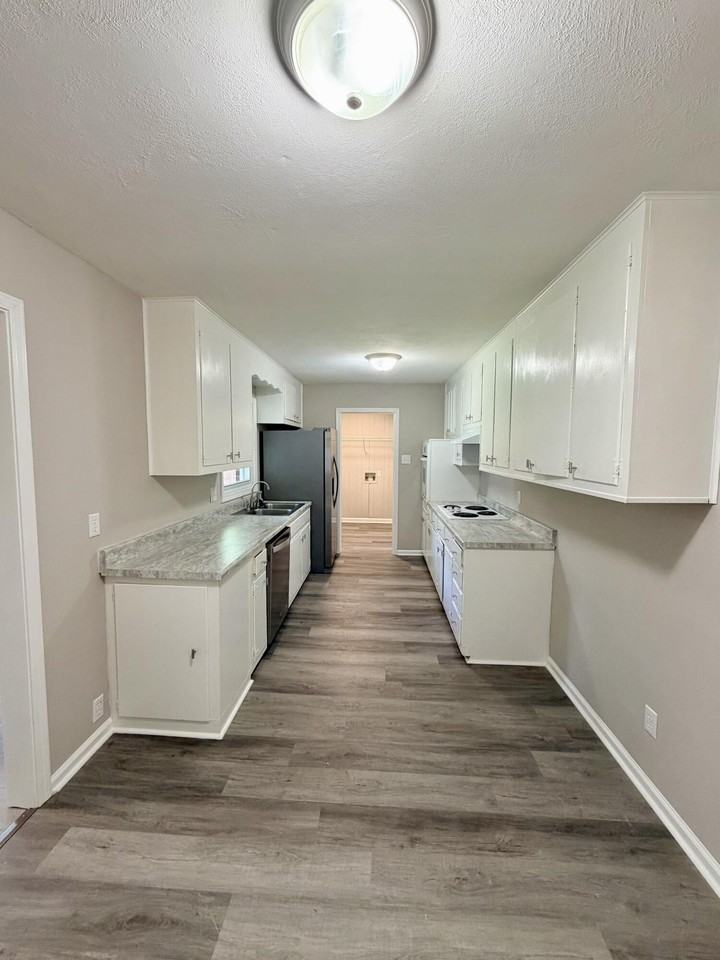 3420 Candy Dr - Photo 4 of 22