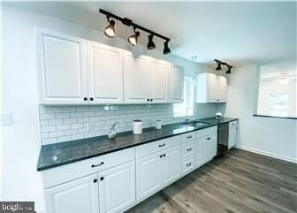 3009 Frenchtown Rd - Photo 2 of 40