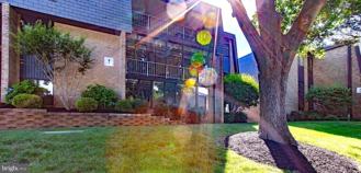 1 Stonehenge Cir - Photo 1 of 1